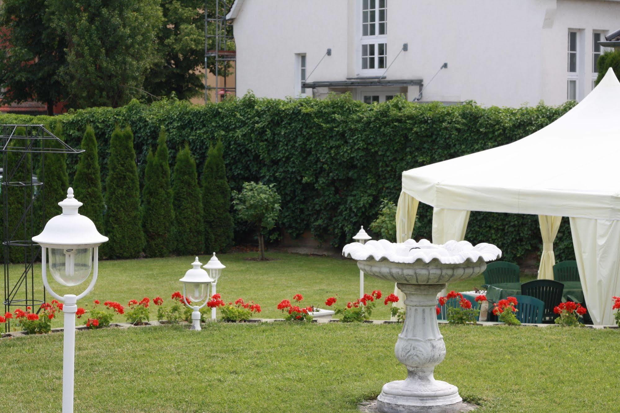 Hotel Villa Am Waldschloesschen Dresden Exterior foto